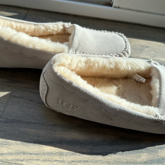 UGG Womens Scalloped Moc - Picture 4 of 6